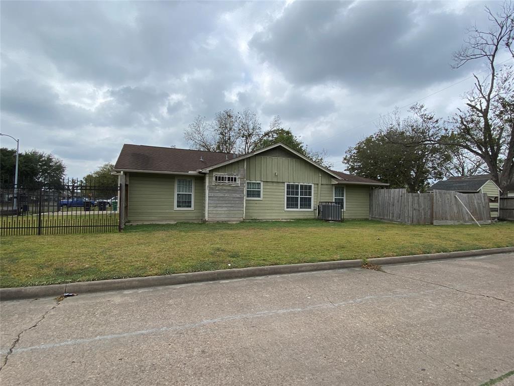 502 W Sunnyside Street, Houston, Texas image 8