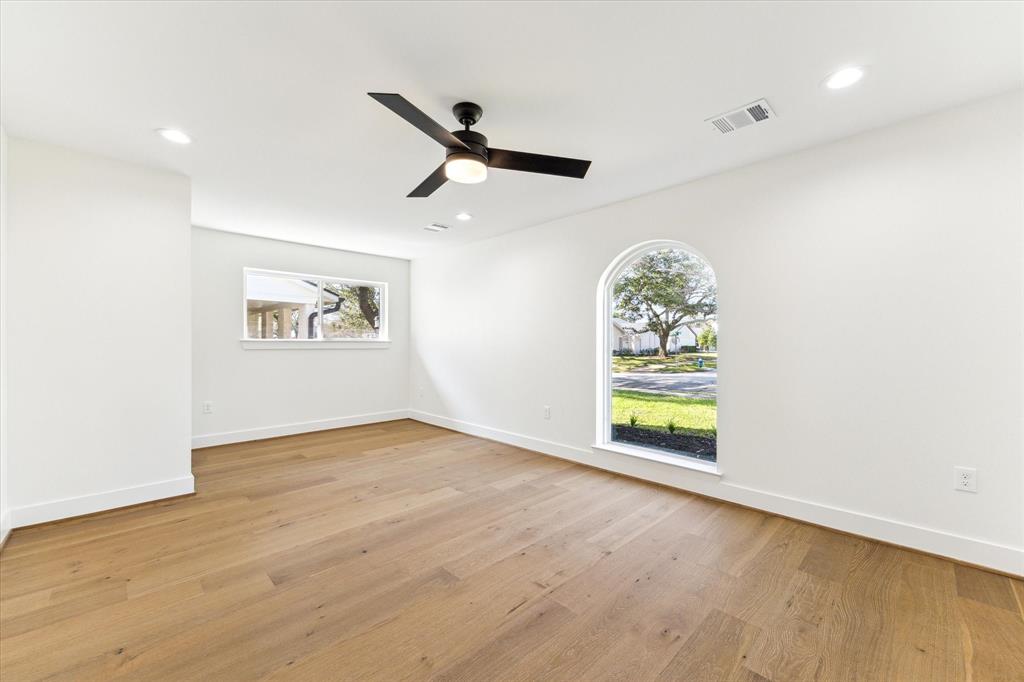 115 Blue Willow Drive, Houston, Texas image 25