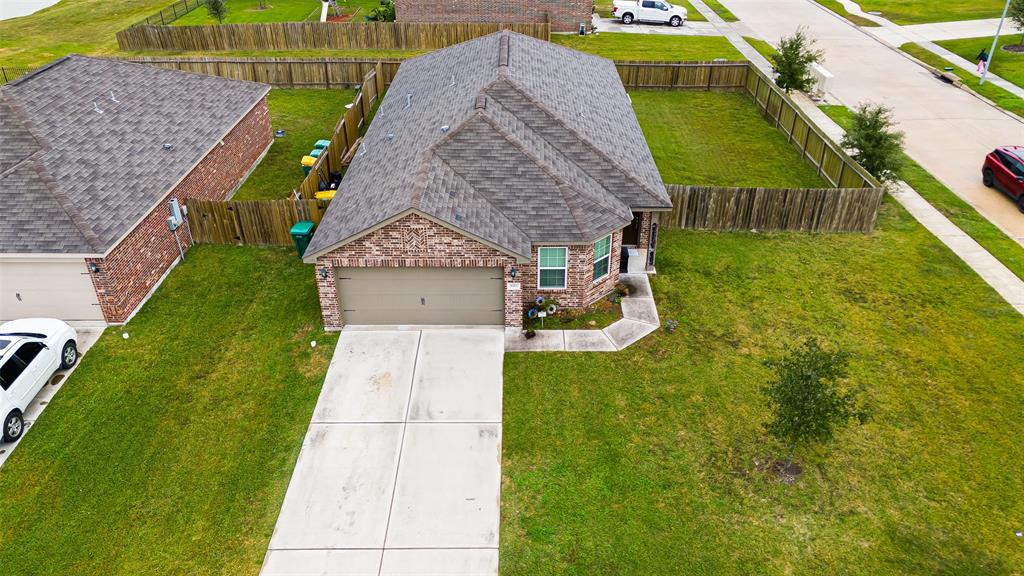 9915 Garnet Grove Drive, Rosharon, Texas image 36