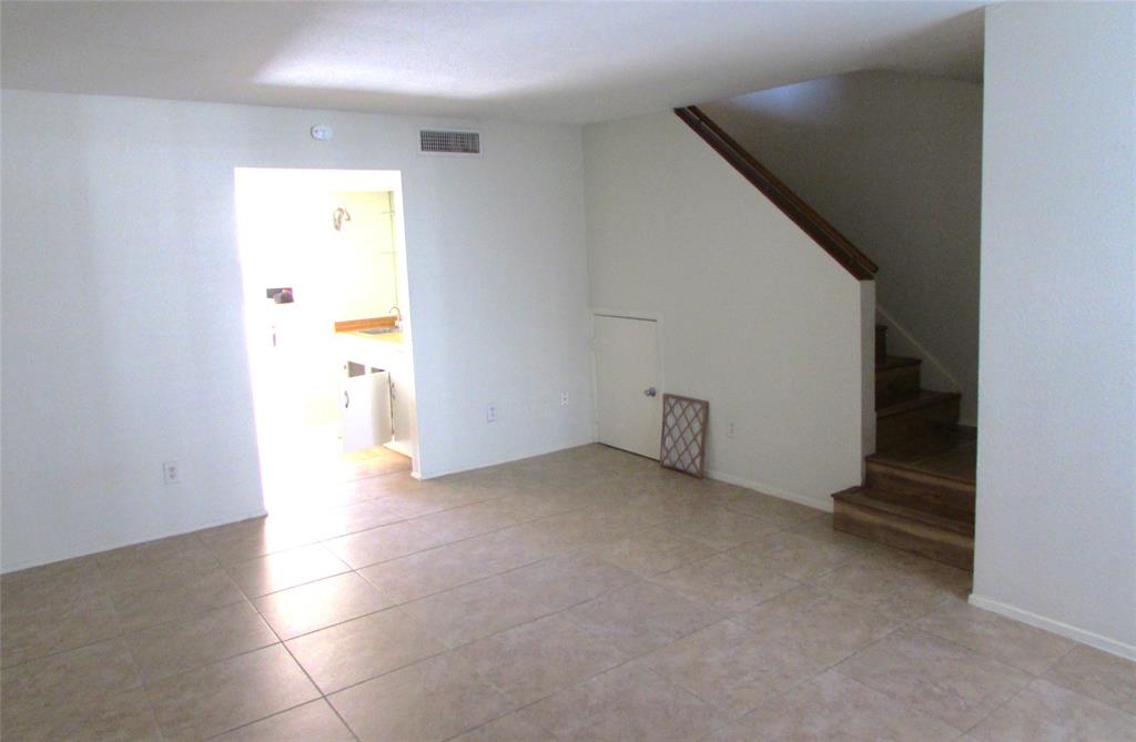 5807 Beverly Hill, Houston, Texas image 5