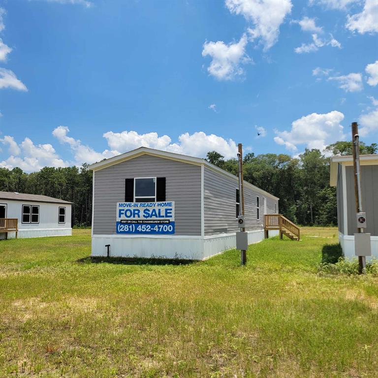 Photo 21 of 22 of 1136 Longleaf Pine St mobile home