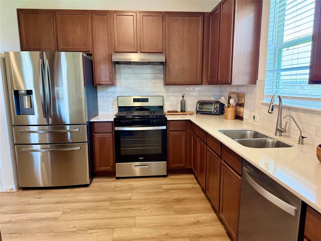 2900 Glint Peak Court, Katy, Texas image 12