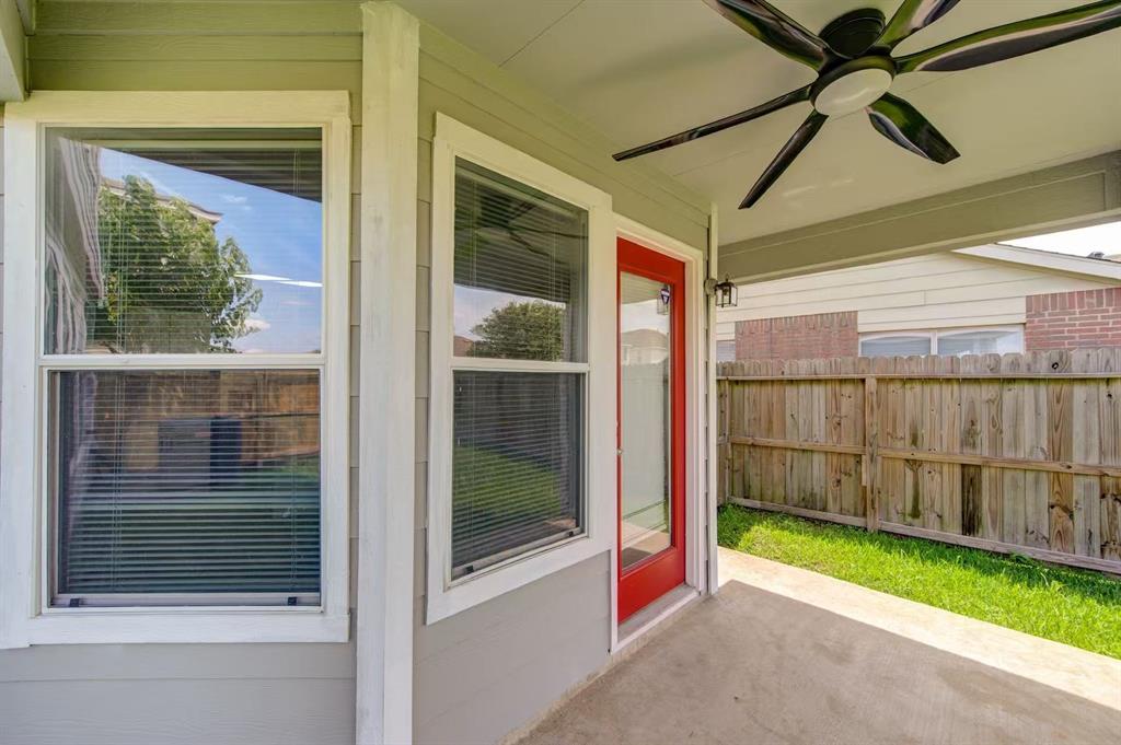 8126 Sanders Forest Court, Humble, Texas image 45
