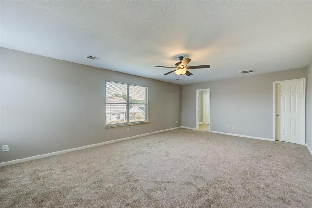 8126 Sanders Forest Court, Humble, Texas image 35