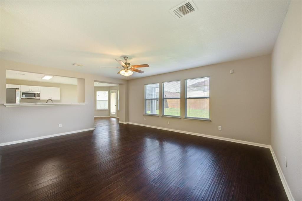 8126 Sanders Forest Court, Humble, Texas image 26