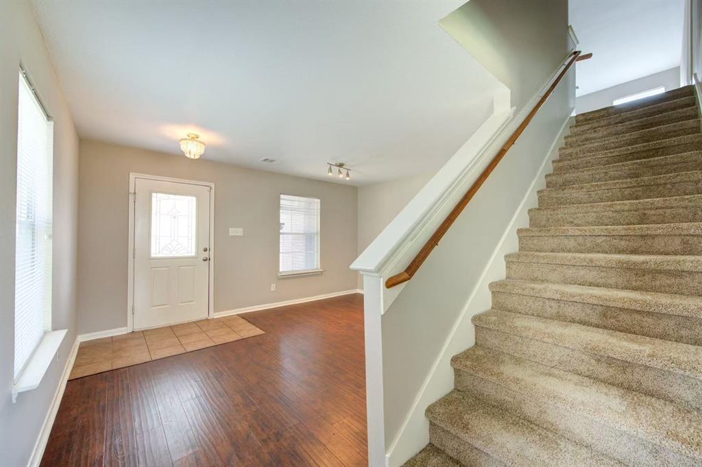 8126 Sanders Forest Court, Humble, Texas image 12