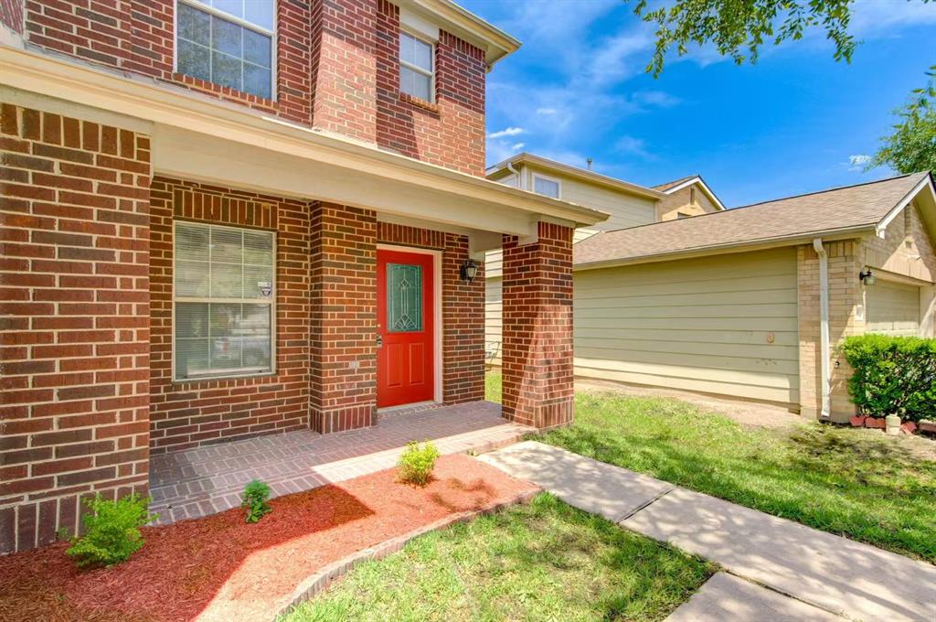8126 Sanders Forest Court, Humble, Texas image 5