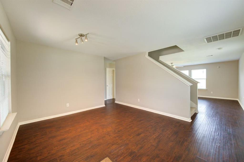 8126 Sanders Forest Court, Humble, Texas image 11