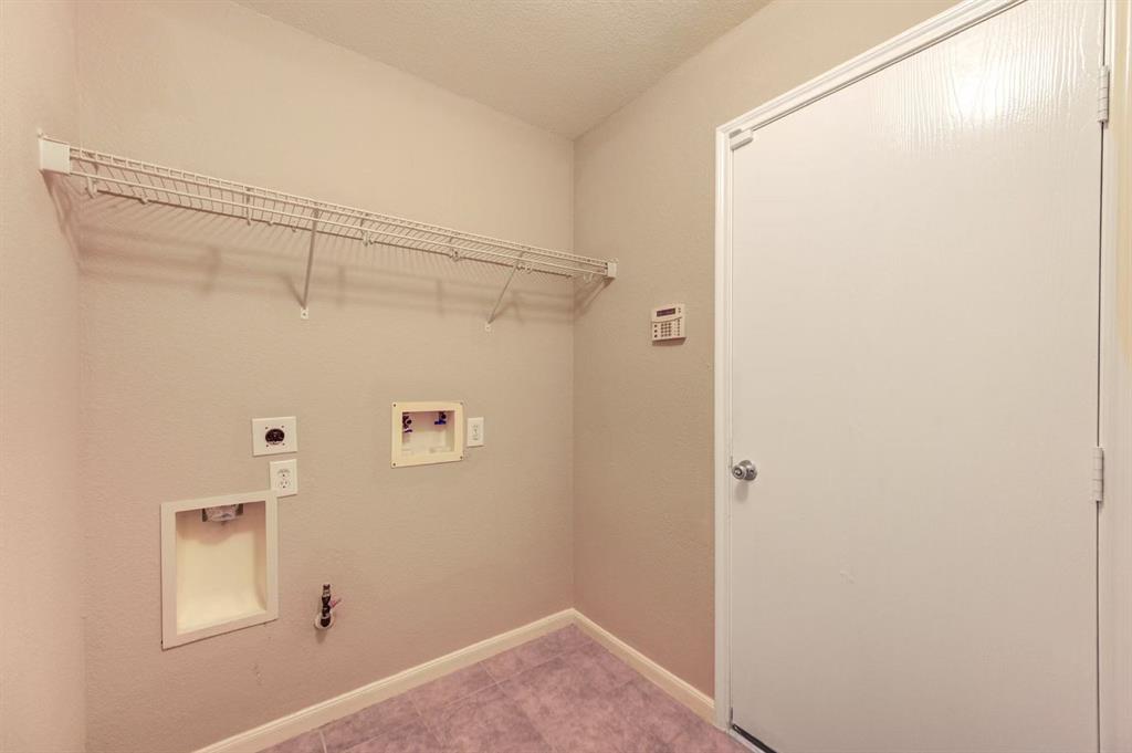 8126 Sanders Forest Court, Humble, Texas image 42