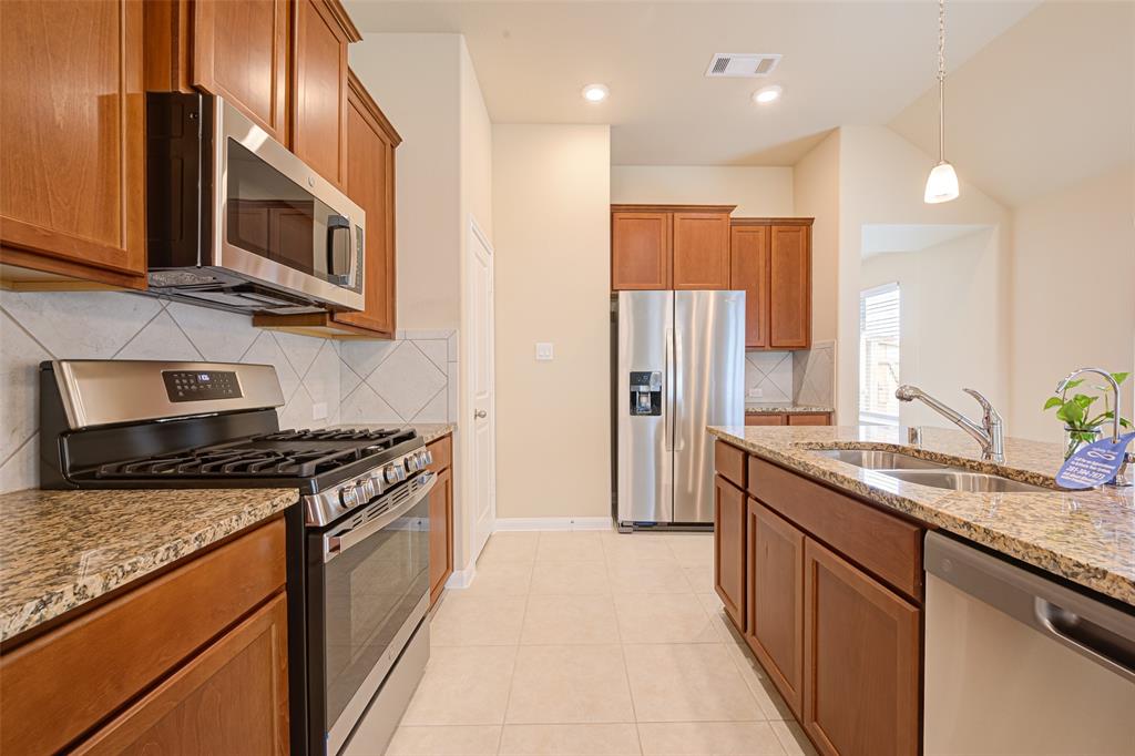 732 Ocean Palms Drive, Katy, Texas image 17