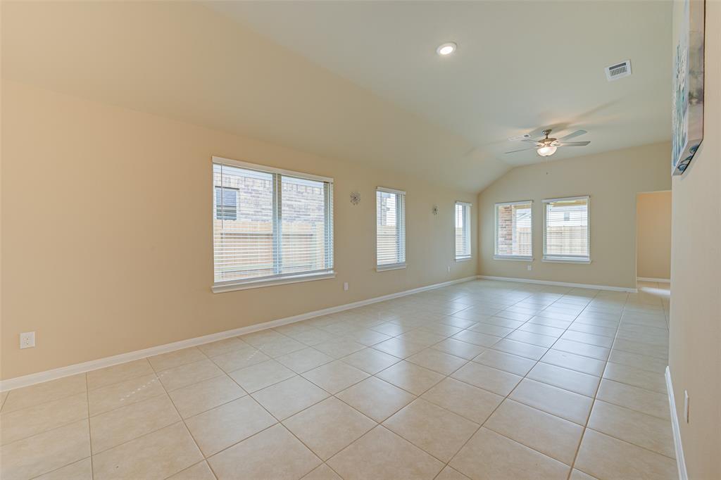 732 Ocean Palms Drive, Katy, Texas image 6
