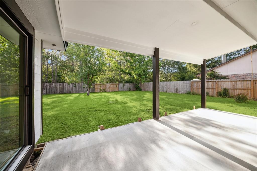 16838 Gleneagle Drive, Conroe, Texas image 19