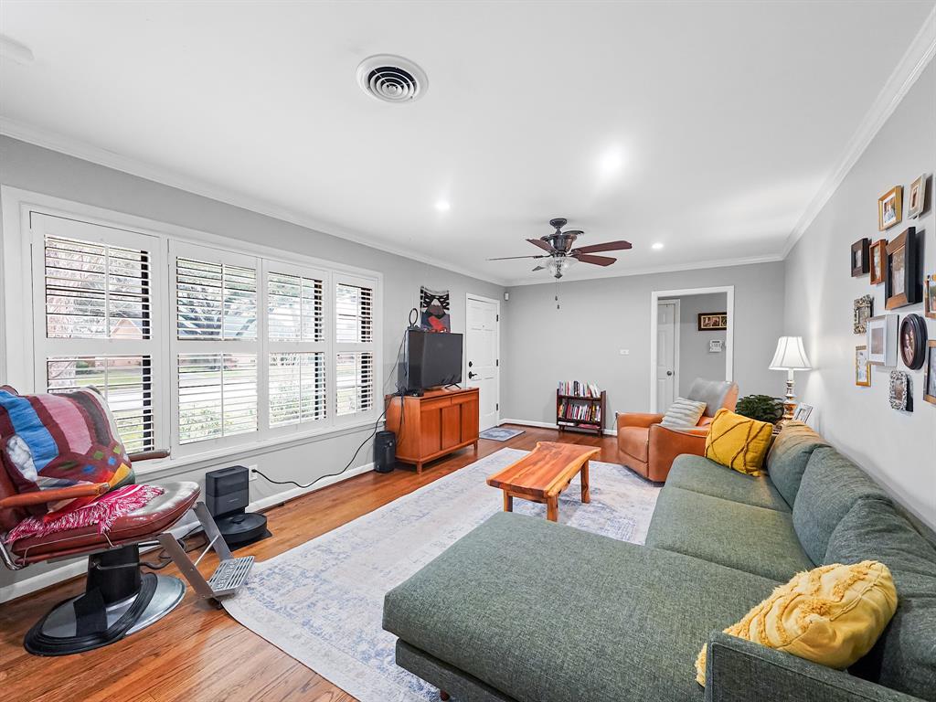 2119 Lamonte Lane, Houston, Texas image 3