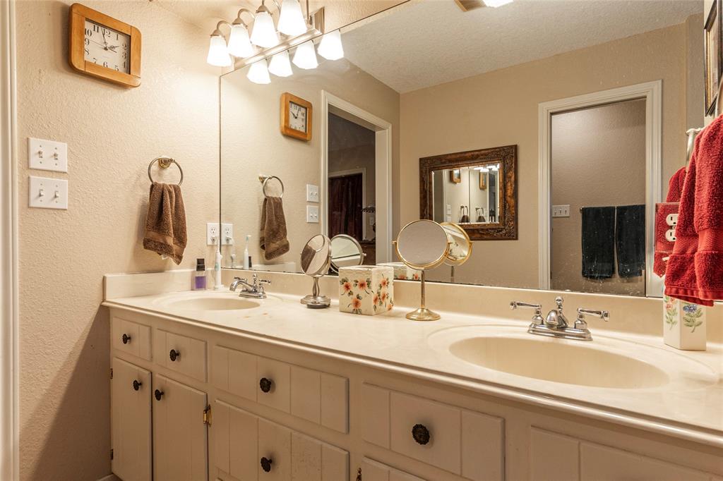 8710 Robinson Road, Hitchcock, Texas image 26