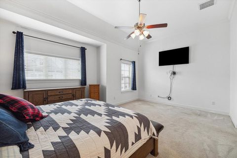 Townhouse in Houston TX 9435 London Bridge Station 11.jpg