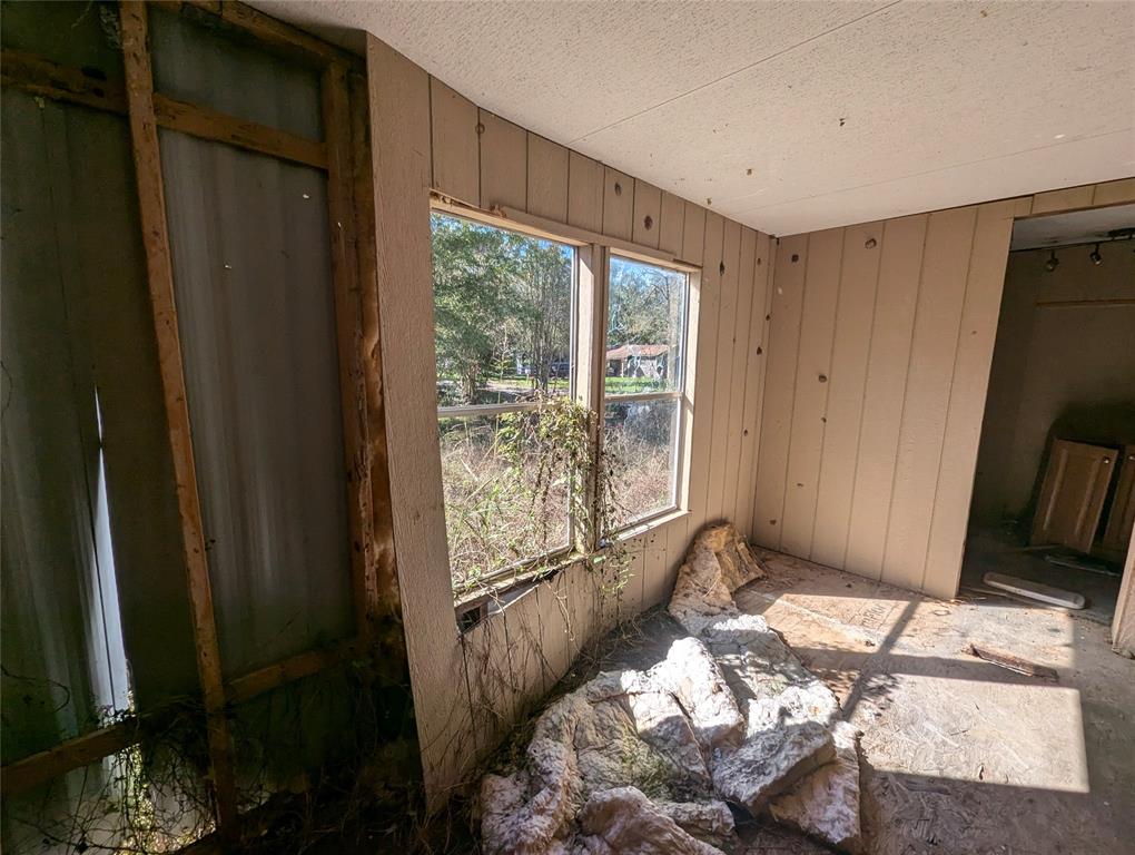 222 Robin Hood Drive, Livingston, Texas image 3