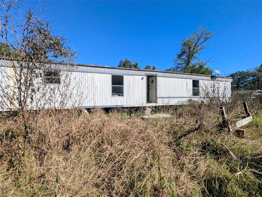 222 Robin Hood Drive, Livingston, Texas image 2