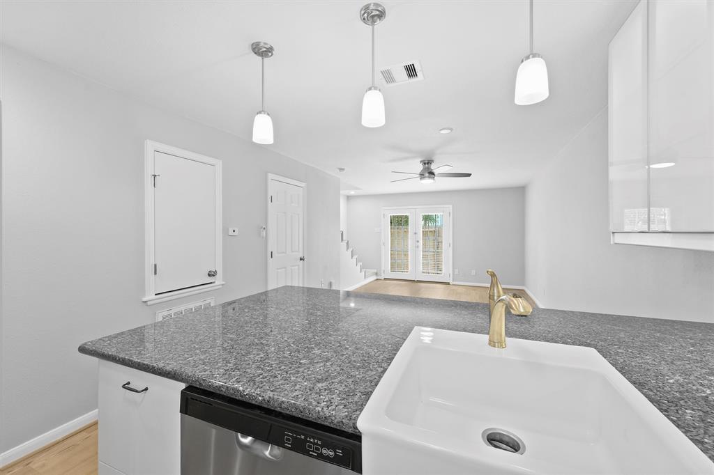 424 15th Street #105, Galveston, Texas image 9