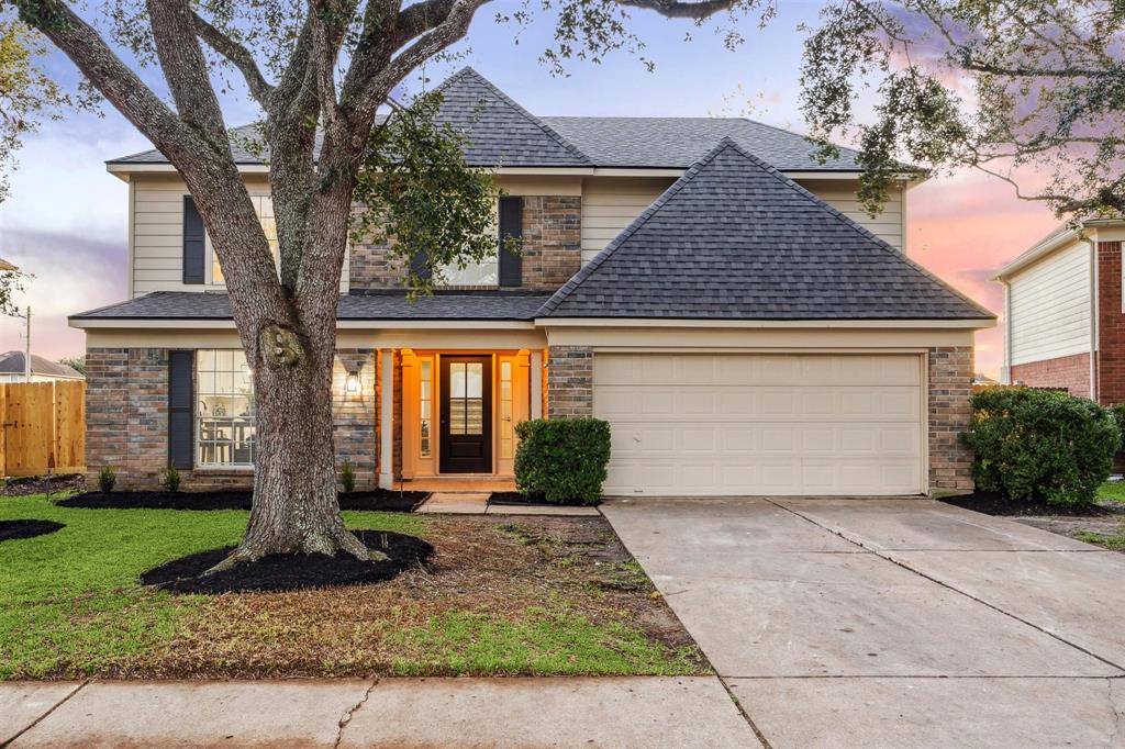 5404 Spring Branch Drive, Pearland, Texas image 2