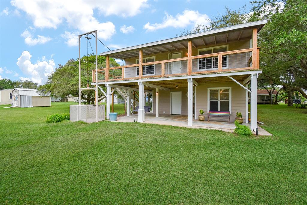 1551 Bayview Drive, Palacios, Texas image 3