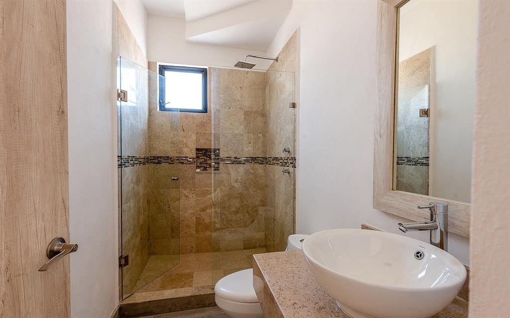 37796, Mexico, 5 Bedrooms Bedrooms, ,6 BathroomsBathrooms,Residential,Active,165606