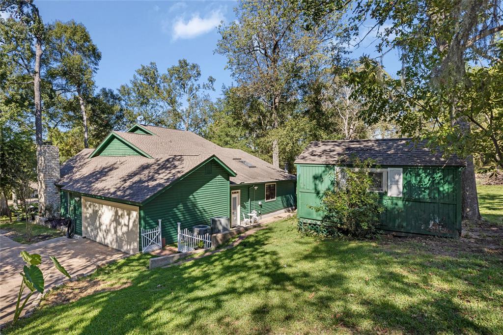 140 Lake Oaks Boulevard, Coldspring, Texas image 8