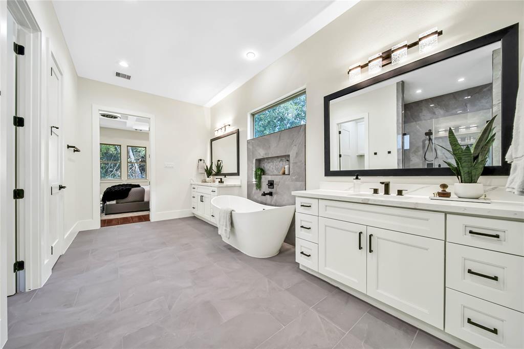 1709 Madera Oaks Court, Conroe, Texas image 19