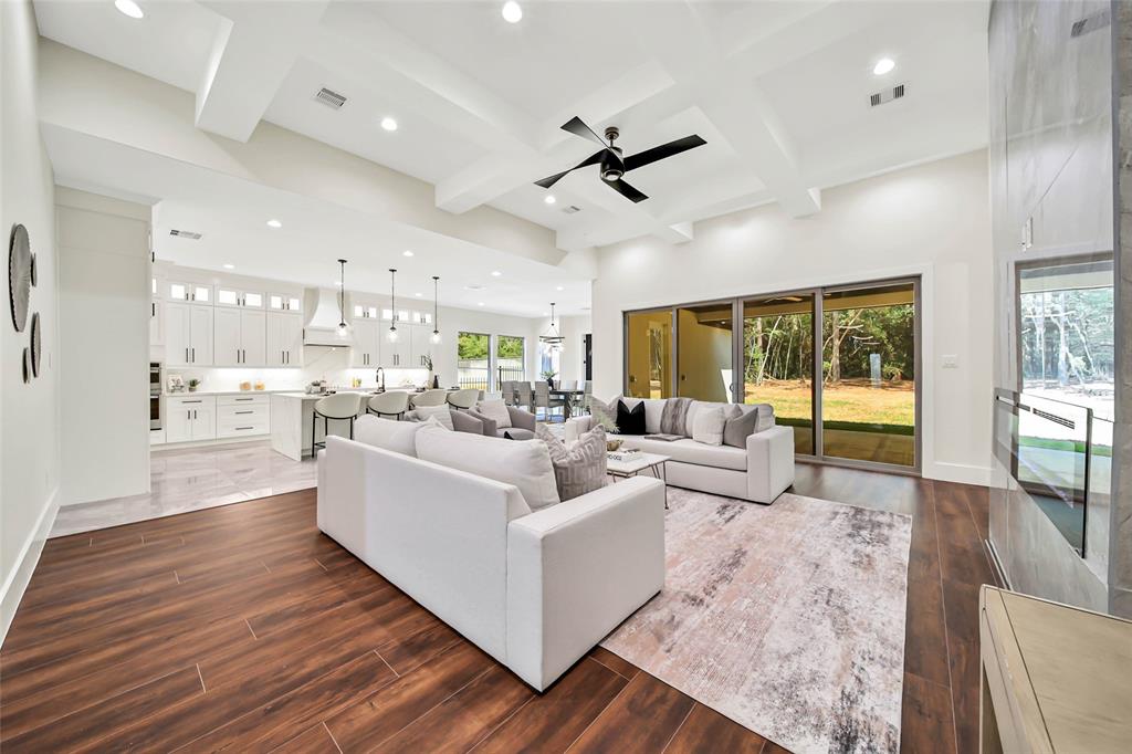 1709 Madera Oaks Court, Conroe, Texas image 15