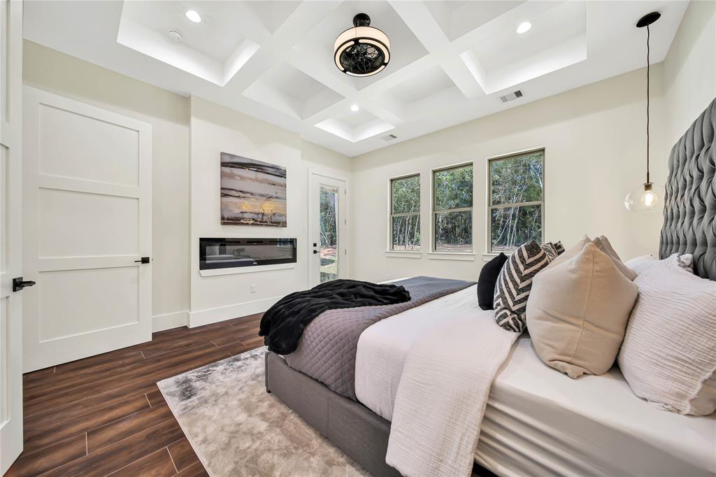 1709 Madera Oaks Court, Conroe, Texas image 18