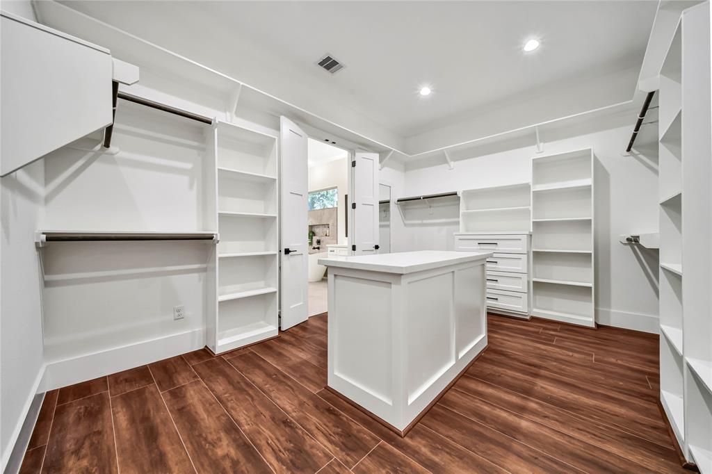 1709 Madera Oaks Court, Conroe, Texas image 23