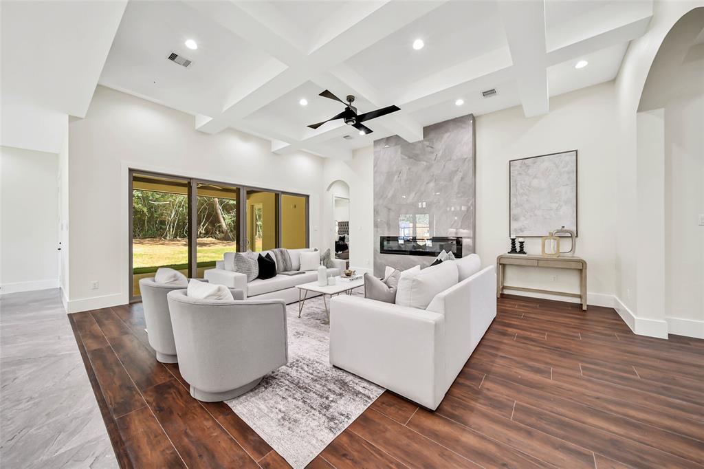 1709 Madera Oaks Court, Conroe, Texas image 14