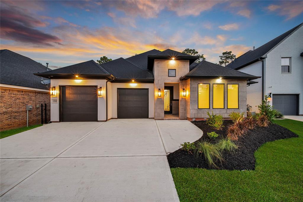 1709 Madera Oaks Court, Conroe, Texas image 1