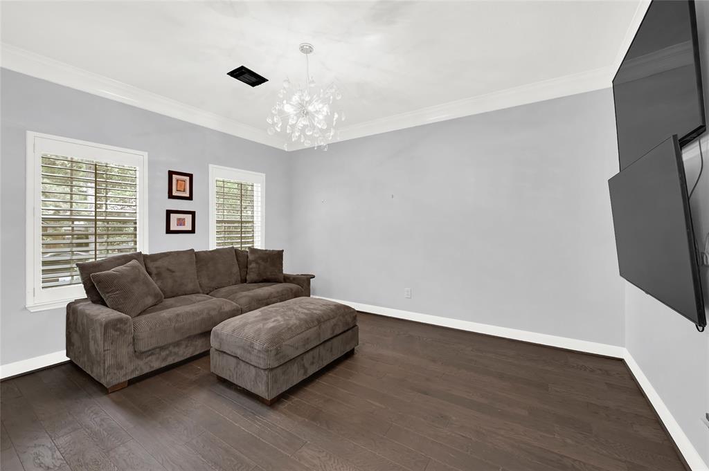 87 E Green Gables Circle, The Woodlands, Texas image 37