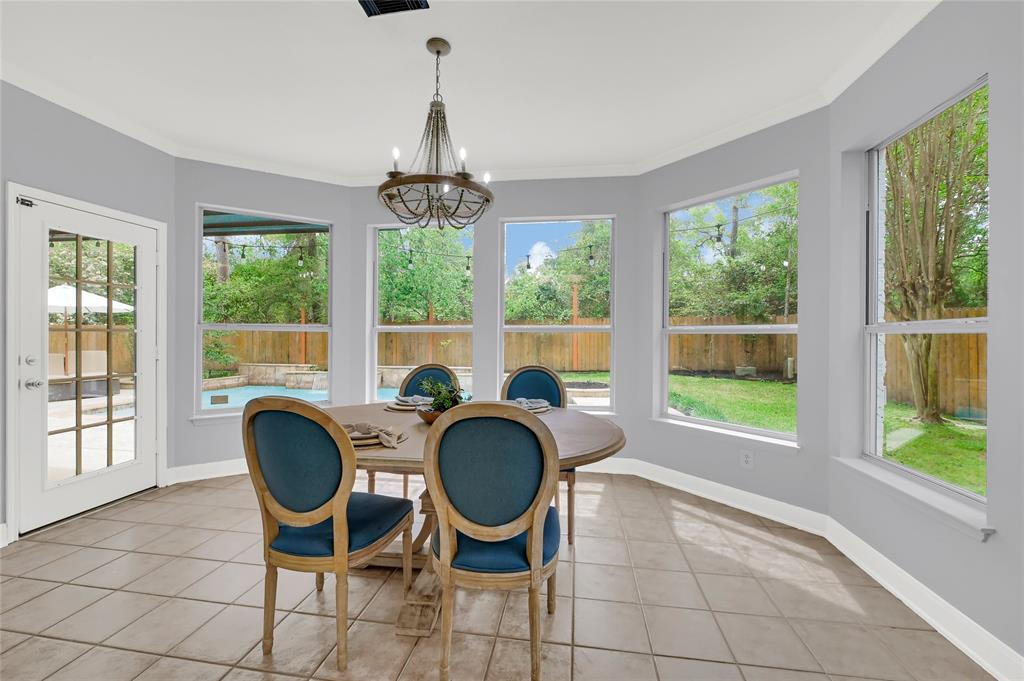 87 E Green Gables Circle, The Woodlands, Texas image 10