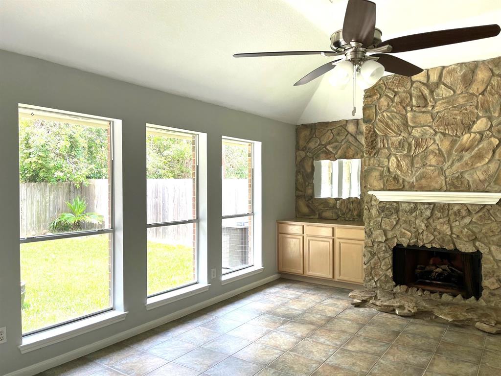 4219 Hermitage Hollow Lane, Kingwood, Texas image 11