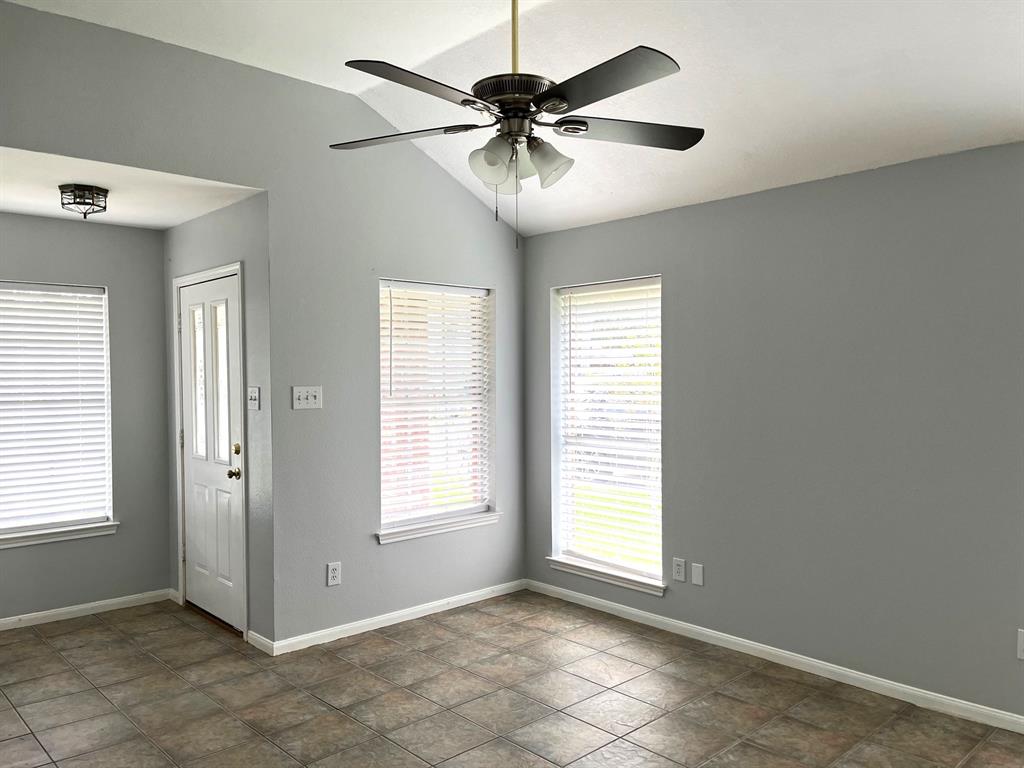4219 Hermitage Hollow Lane, Kingwood, Texas image 3