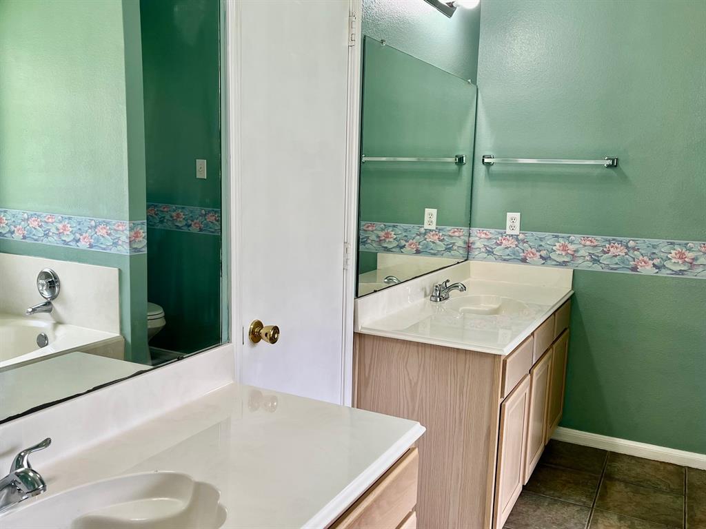 4219 Hermitage Hollow Lane, Kingwood, Texas image 13