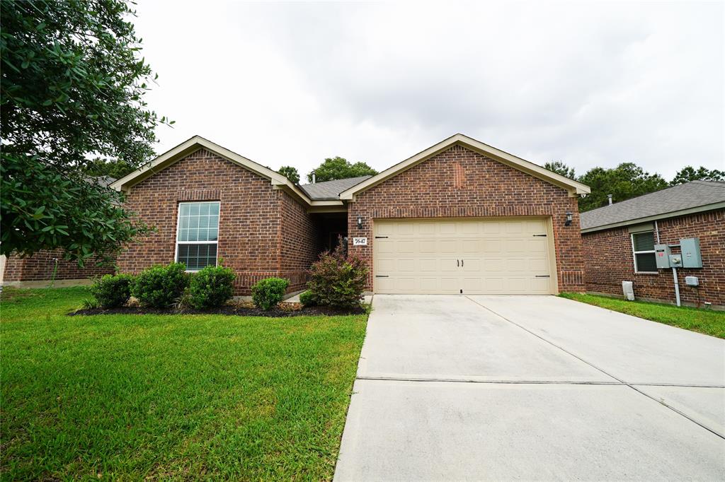 7647 Glaber Leaf Road, Conroe, Texas image 2