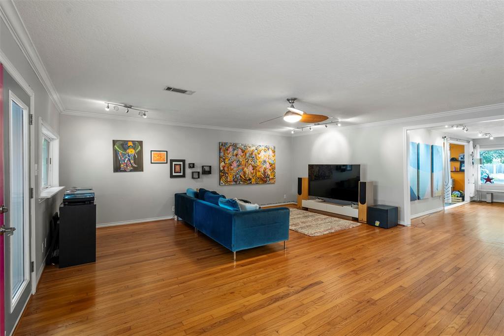4811 Saxon Street