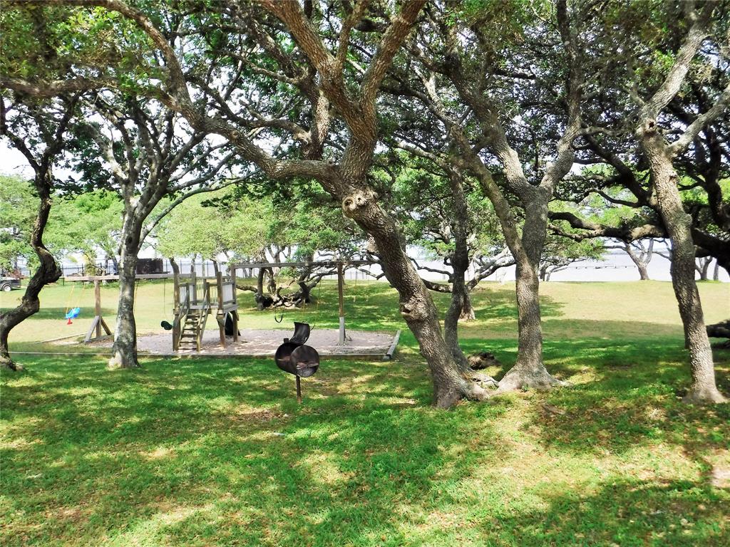 1664 W Bayshore Drive, Palacios, Texas image 35