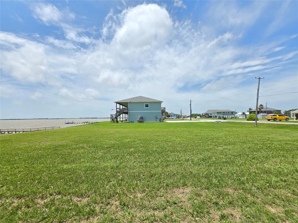 1664 W Bayshore Drive, Palacios, Texas image 9