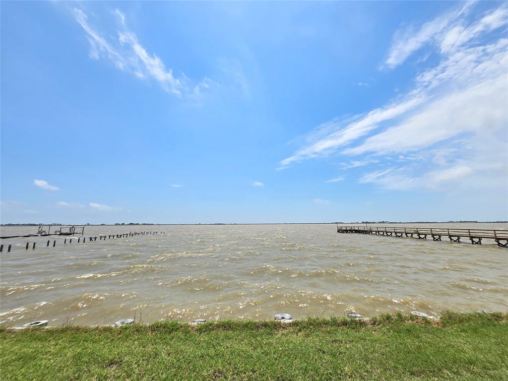 1664 W Bayshore Drive, Palacios, Texas image 15