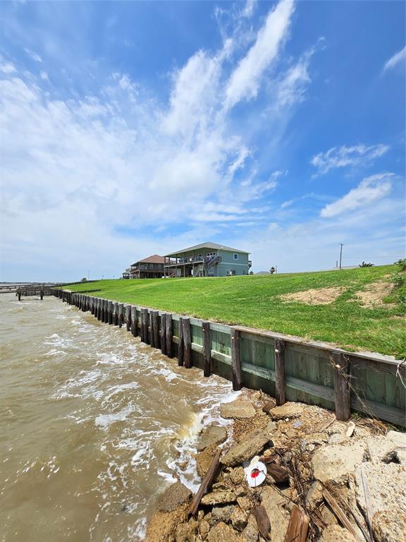 1664 W Bayshore Drive, Palacios, Texas image 13