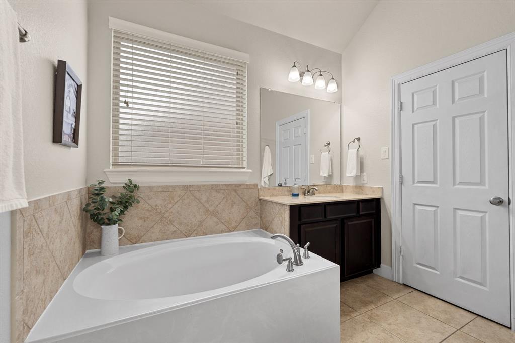 154 Squires Bend, Stafford, Texas image 21