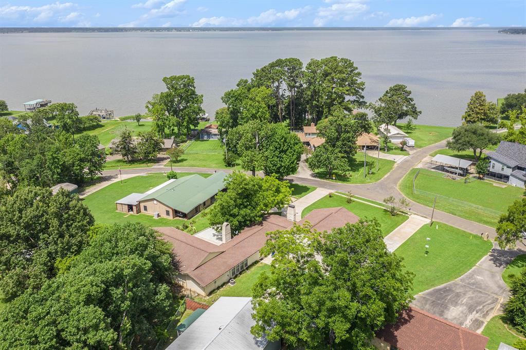 235 Lakeview Harbor