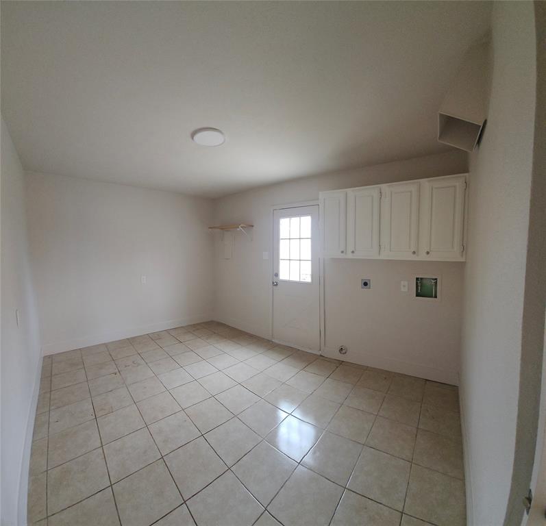 1123 Sterling Green Drive, Channelview, Texas image 11