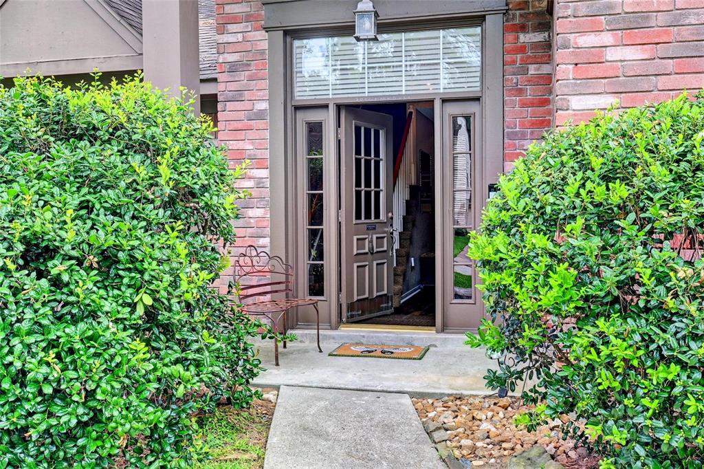 2715 Meadow Tree Drive