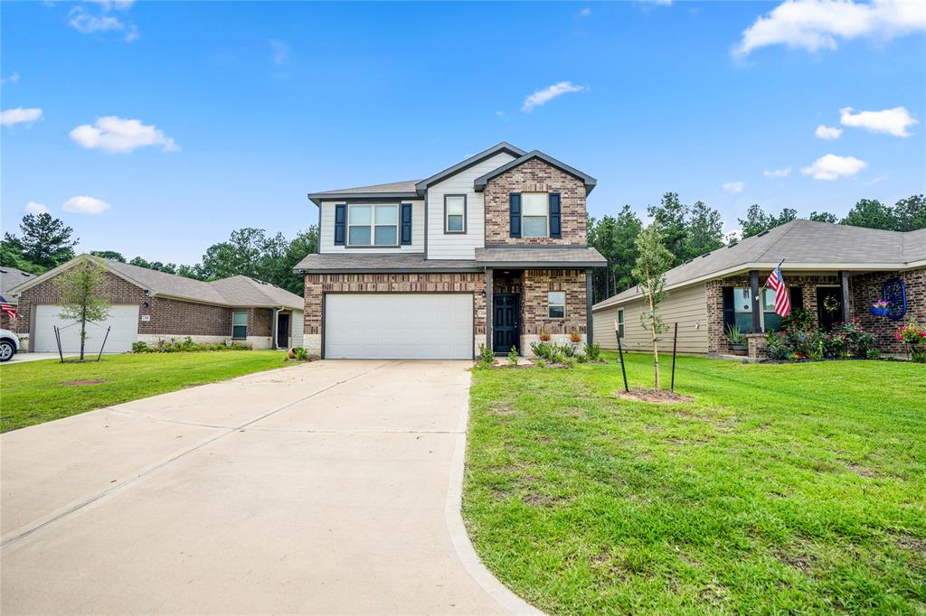 210 Bellewood Manor Drive, Magnolia, Texas image 2