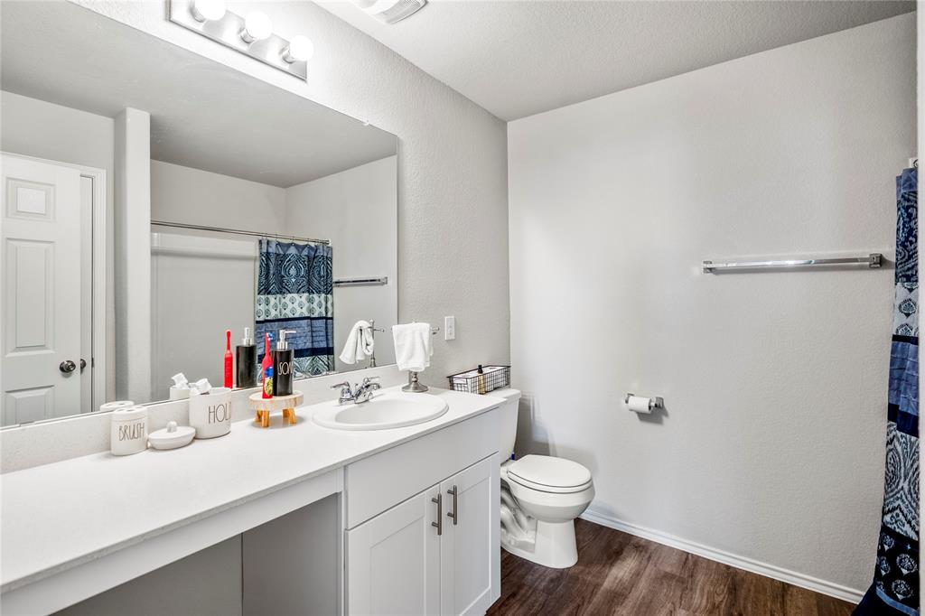 210 Bellewood Manor Drive, Magnolia, Texas image 33