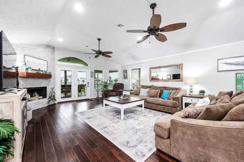 Single Family Residence in Galveston TX 18319 Shaman Drive 1.jpg